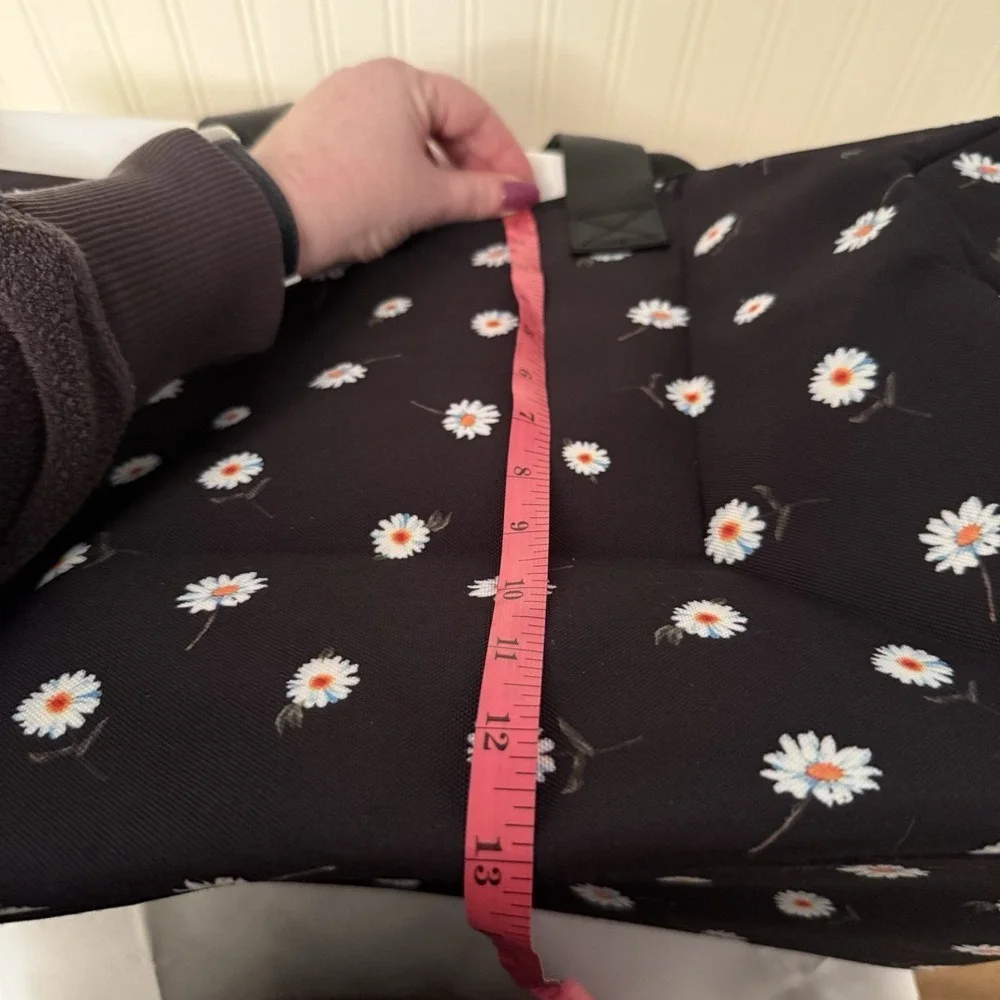 Alice + Olivia Daisy Print Weekend Duffel Overnight Bag By Stacey Bendet Black